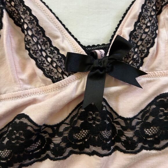VICTORIA'S SECRET LACE TRIM CHEMISE - Picture 3 of 6